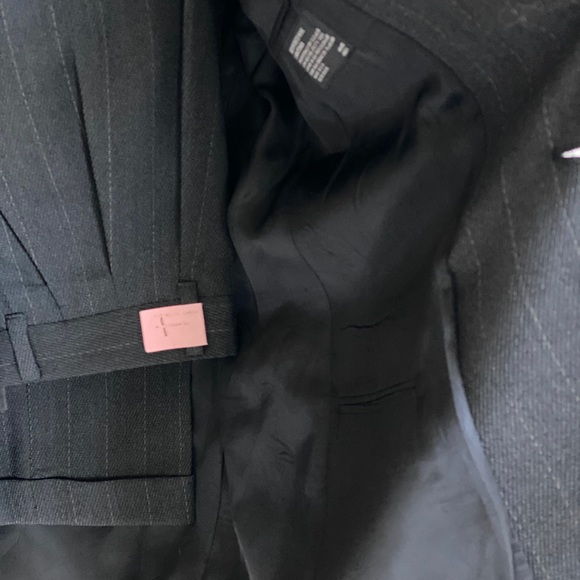 Black Tuxedo with pants - Picture 3 of 10